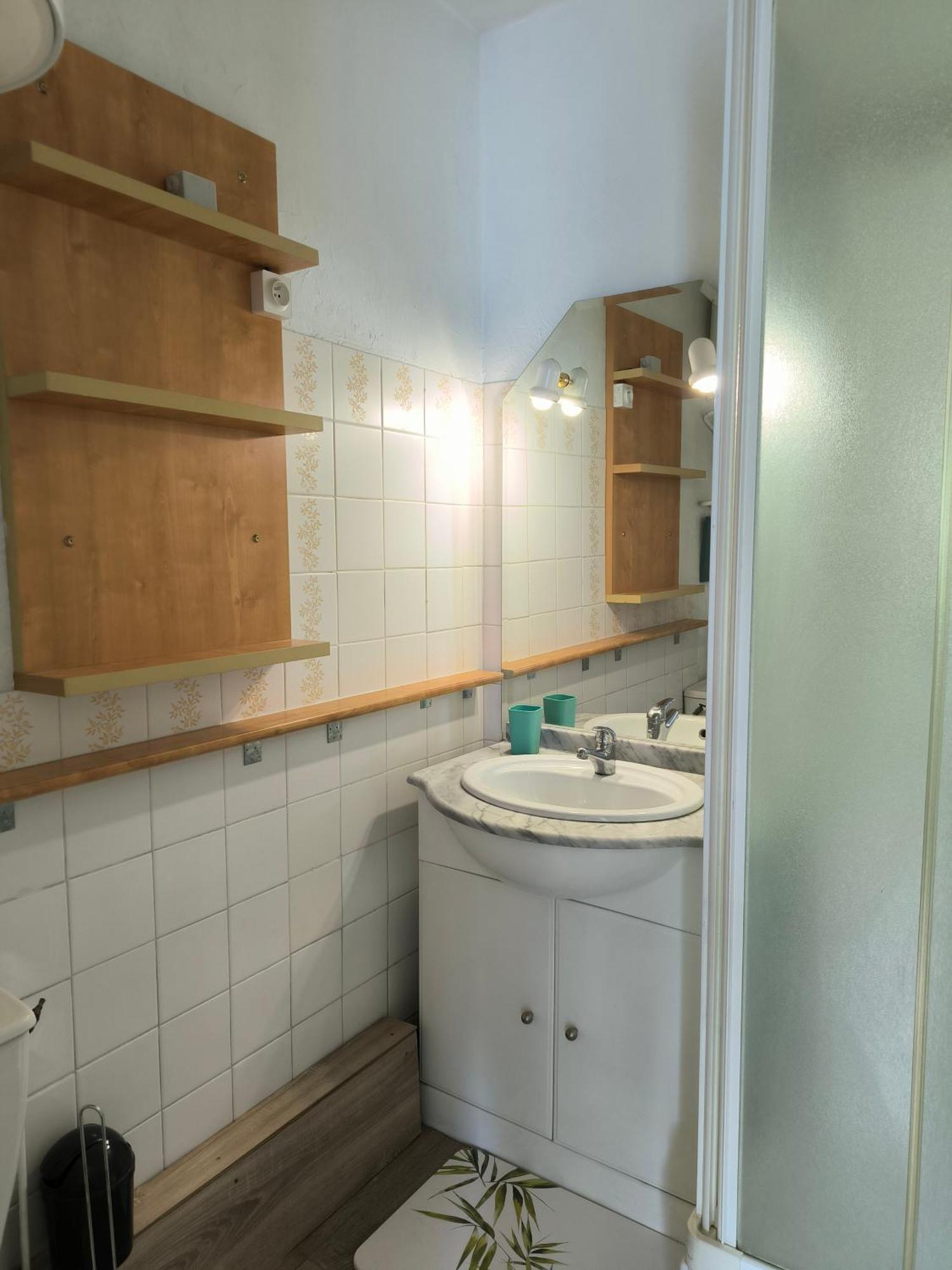Appartement Vert Tendre Face A La Montagne Bagneres-de-Luchon Bagian luar foto